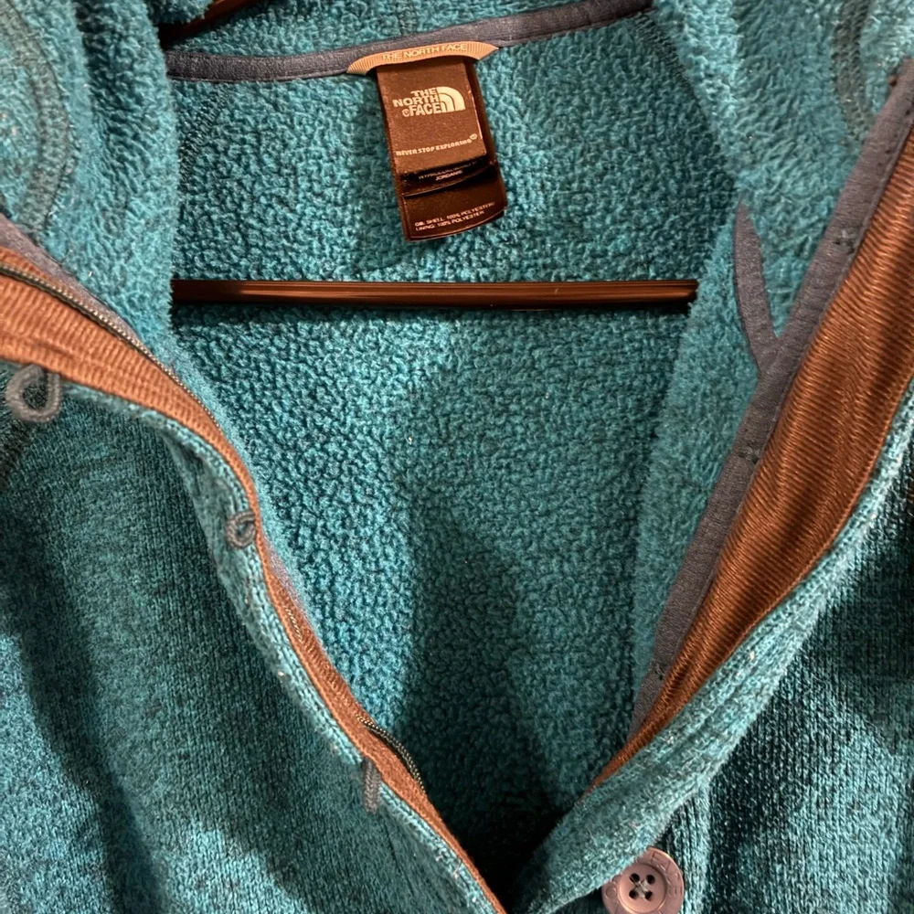 The North Face Teal Blue Pullover Hoodie - Picture 4 of 11